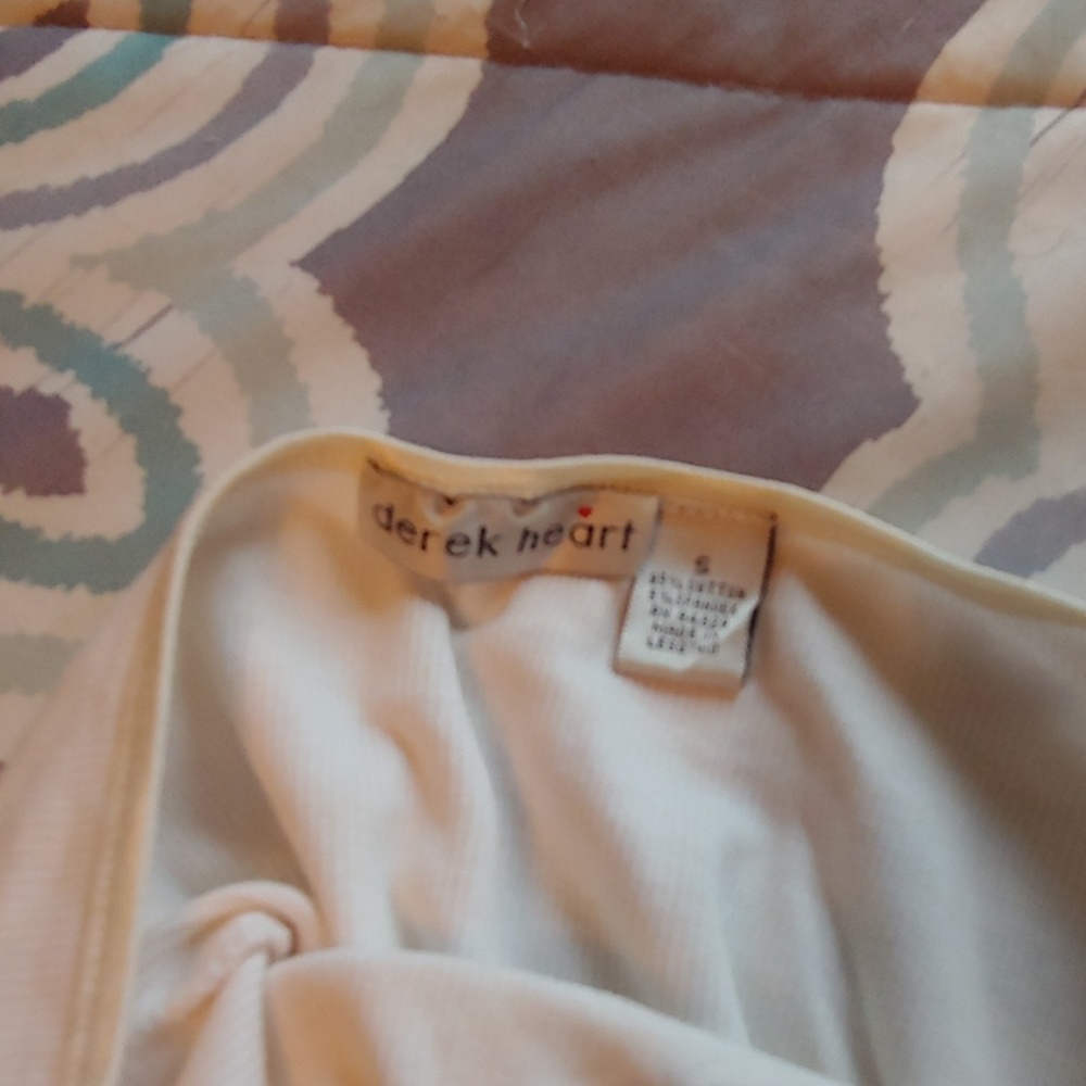 Halter top - Picture 3 of 3